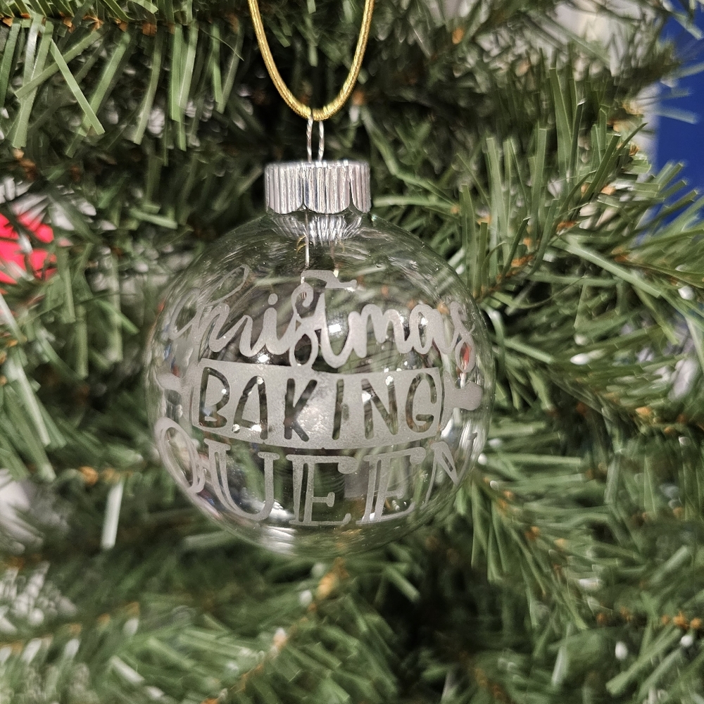 Handmade Beautiful Beacons Christmas Baking Queen Glass Ball Ornament